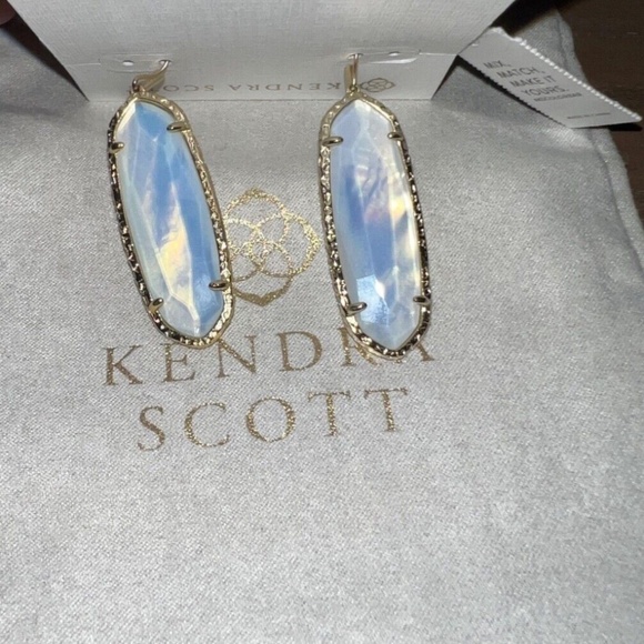 Kendra Scott Gold Layla Earrings Opalite Illusion Gorgeous & BRAND NEW - Picture 1 of 8